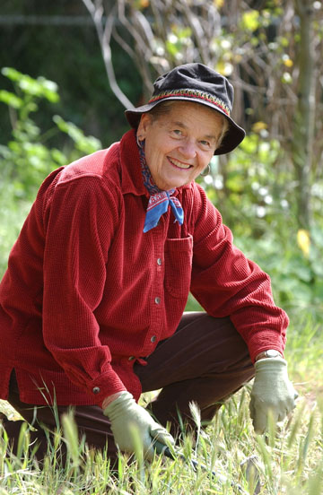 Sparkplug winner Barbara Marinacci, working at the Temescal Canyon Native Plant Garden, across from the southern end of Palisades High School. Photo: Rich Schmitt/Staff Photographer